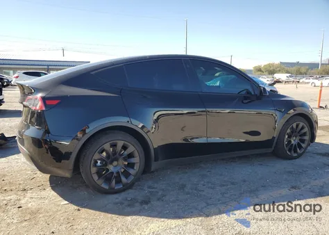 2022 Tesla Model Y z USA, uszkodzony, nr VIN 7SAYGDEE1NF363526